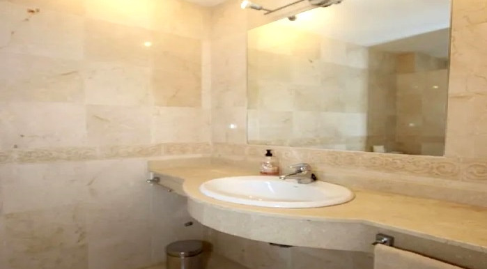 IN MARBELLA 600m FROM THE BEACH