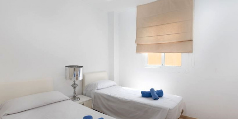 LARGE APARTMENT IN MARBELLA LARGE APARTMENT IN MARBELLA