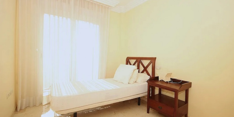 IN MARBELLA 600m FROM THE BEACH