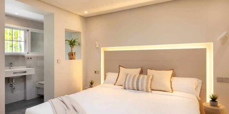 VILLA A 850m DE PUERTO BANÚS VILLA A 850m DE PUERTO BANÚS