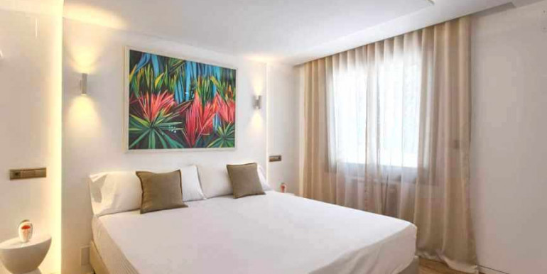 VILLA A 840m DE PUERTO BANÚS VILLA A 840m DE PUERTO BANÚS