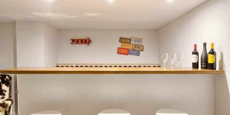 VILLA A 690m DE PUERTO BANÚS VILLA A 690m DE PUERTO BANÚS