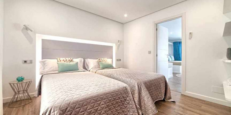 VILLA A 850m DE PUERTO BANÚS VILLA A 850m DE PUERTO BANÚS