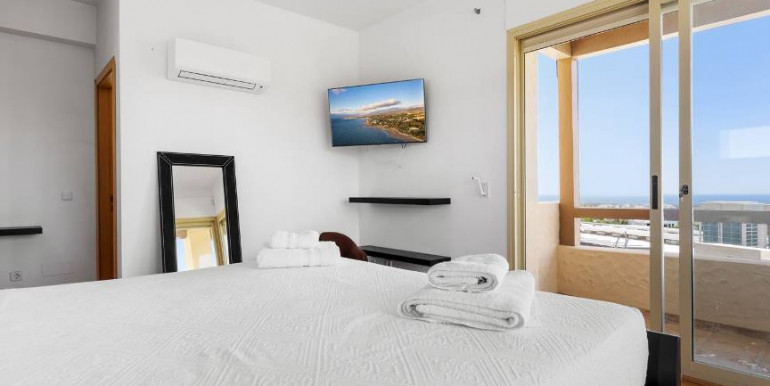 VILLA FAMILIAR EN BENAHAVÍS