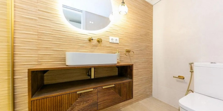 REFORMADO PISO 650m DEL MAR