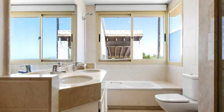 VILLA FAMILIAR EN BENAHAVÍS