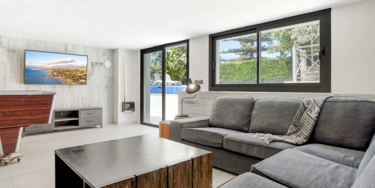 VILLA MARBELLA 600m FROM THE SEA VILLA MARBELLA 600m FROM THE SEA