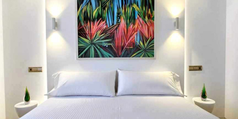 VILLA A 840m DE PUERTO BANÚS VILLA A 840m DE PUERTO BANÚS