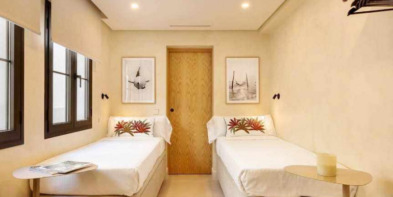 EXTENSA VILLA EN MARBELLA EXTENSA VILLA EN MARBELLA