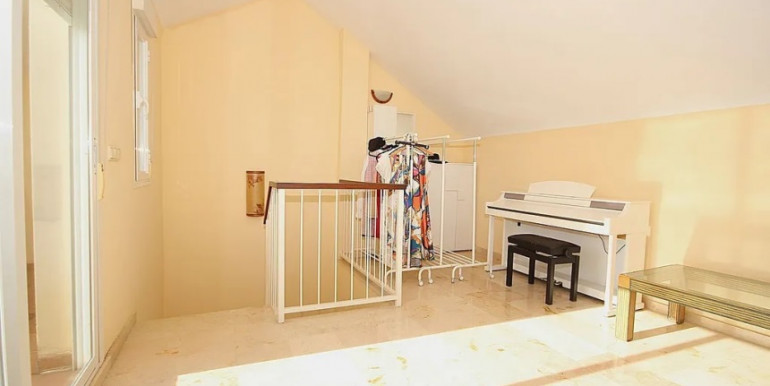 IN MARBELLA 600m FROM THE BEACH