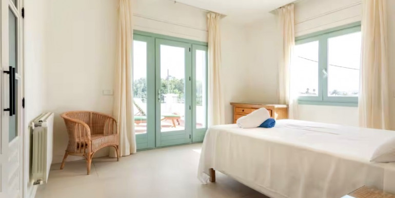 FAMILY VILLA 900m FROM THE SEA FAMILY VILLA 900m FROM THE SEA