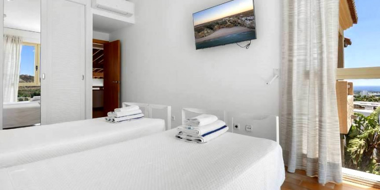 VILLA FAMILIAR EN BENAHAVÍS