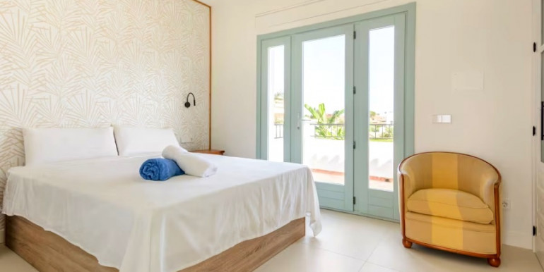 FAMILY VILLA 900m FROM THE SEA FAMILY VILLA 900m FROM THE SEA