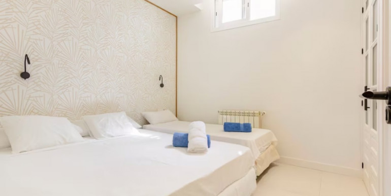 FAMILY VILLA 900m FROM THE SEA FAMILY VILLA 900m FROM THE SEA