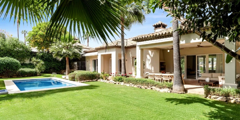 EN MARBELLA EXCELENTE VILLA