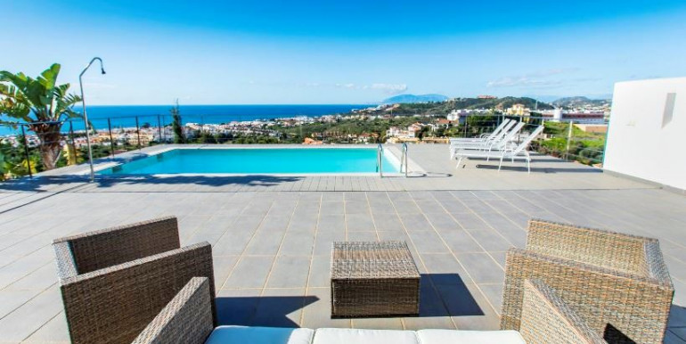 MODERNA VILLA EN RINCÓN MODERNA VILLA EN RINCÓN