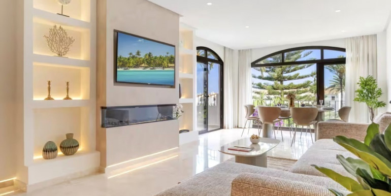 LUJOSO APARTAMENTO EN MARBELLA