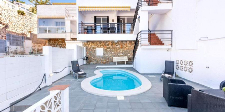 CASA ADOSADA BENALMÁDENA