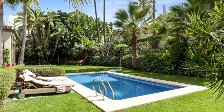 EN MARBELLA EXCELENTE VILLA