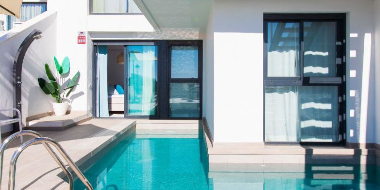 ADOSADA PISCINA CLIMATIZADA