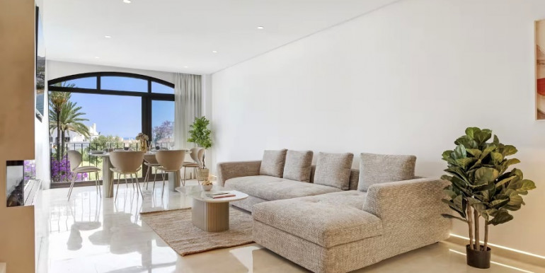 LUJOSO APARTAMENTO EN MARBELLA