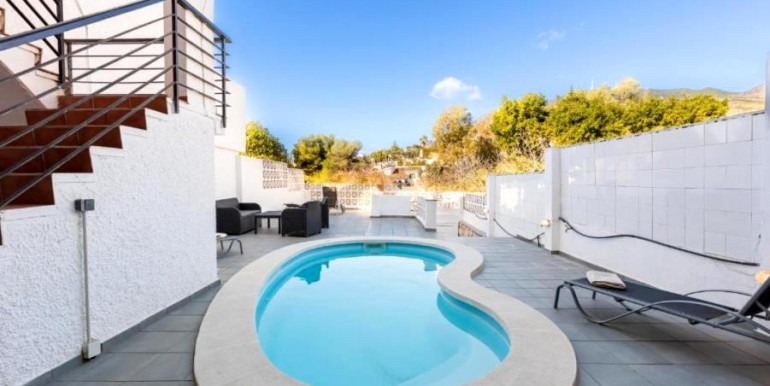 CASA ADOSADA BENALMÁDENA