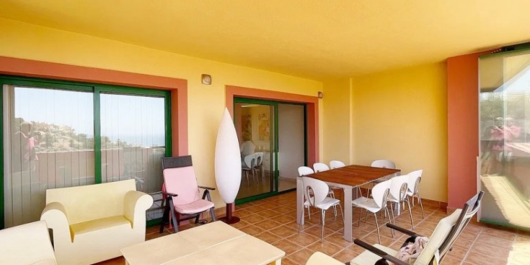 ÁTICO DÚPLEX VISTAS AL MAR ÁTICO DÚPLEX VISTAS AL MAR