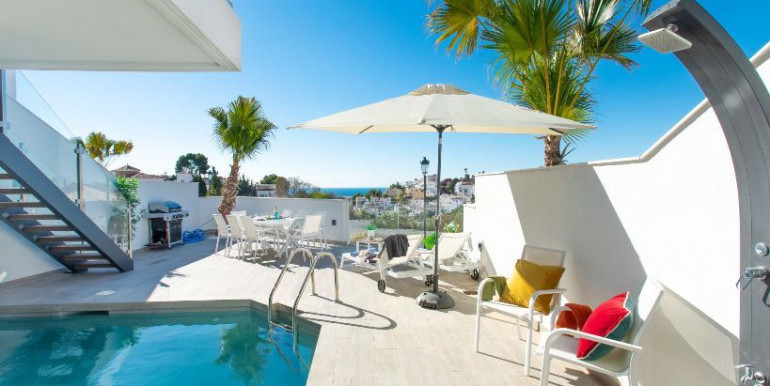 ADOSADA PISCINA CLIMATIZADA