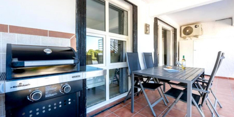 CASA ADOSADA BENALMÁDENA