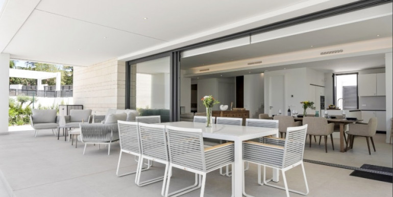 EN MARBELLA MODERNA VILLA