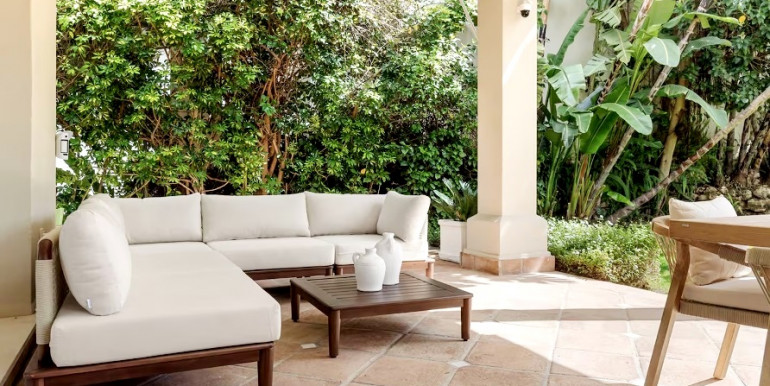 EN MARBELLA EXCELENTE VILLA