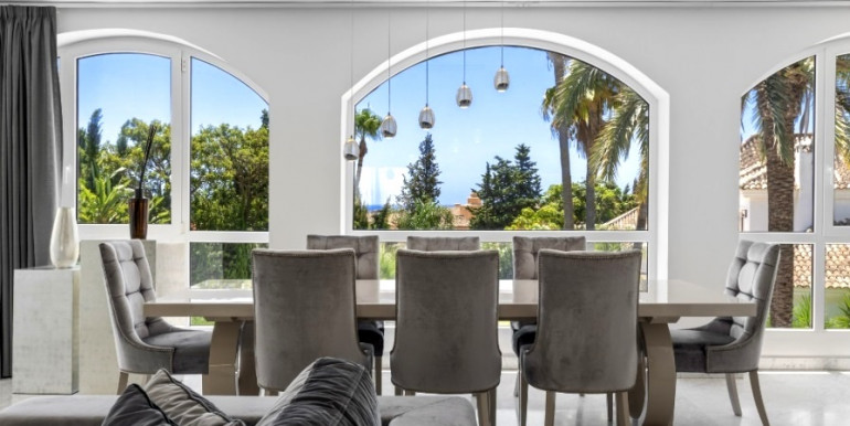 ELEGANTE VILLA EN MARBELLA