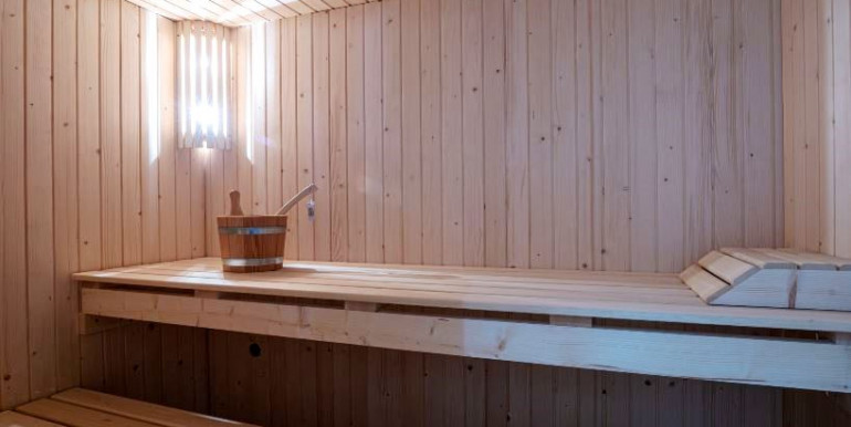 MODERNO PISO EN ESTEPONA