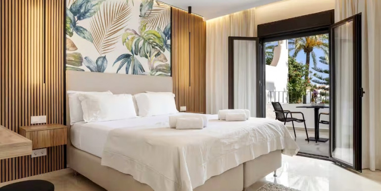 LUJOSO APARTAMENTO EN MARBELLA