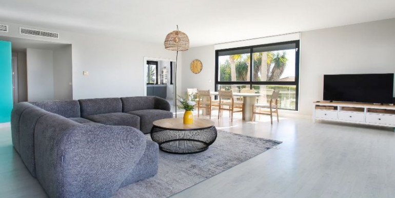 MODERNA VILLA EN RINCÓN MODERNA VILLA EN RINCÓN