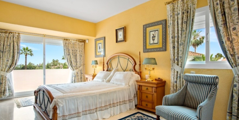 VILLA ANDALUZA EN MARBELLA