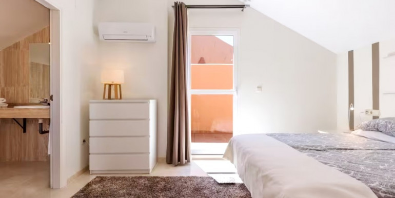 ÁTICO DÚPLEX EN ELVIRIA ÁTICO DÚPLEX EN ELVIRIA