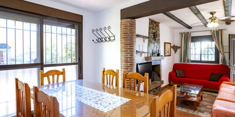 CHALET FAMILIAR EN TORROX CHALET FAMILIAR EN TORROX