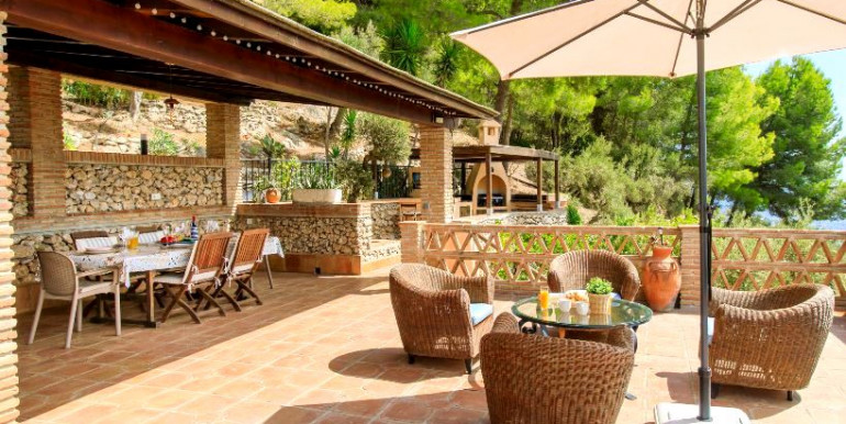 EN FRIGILIANA CON JACUZZI