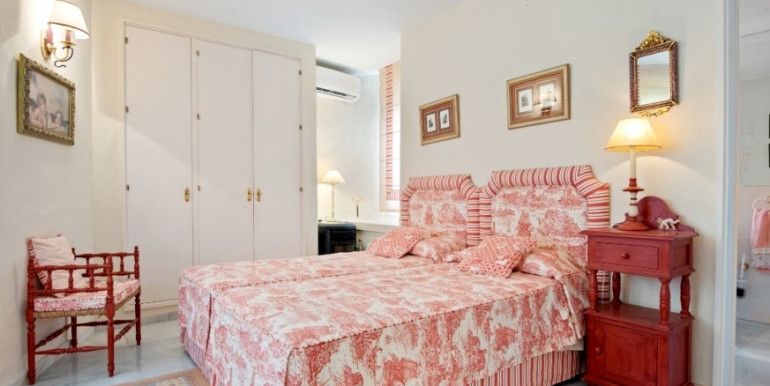 VILLA ANDALUZA EN MARBELLA