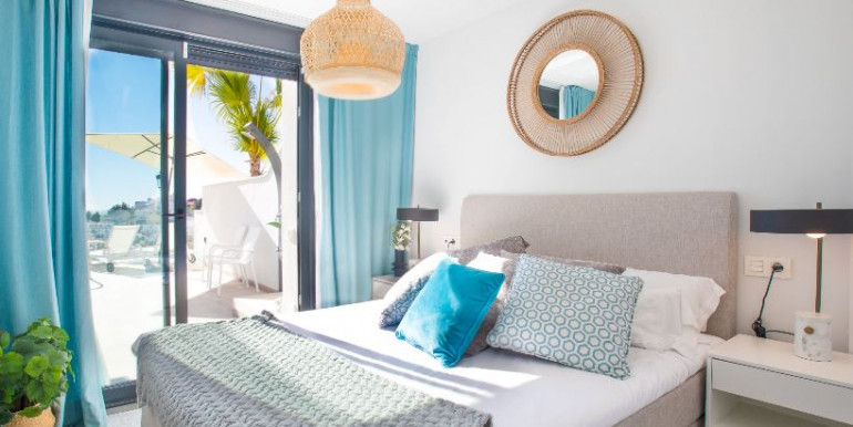 ADOSADA PISCINA CLIMATIZADA