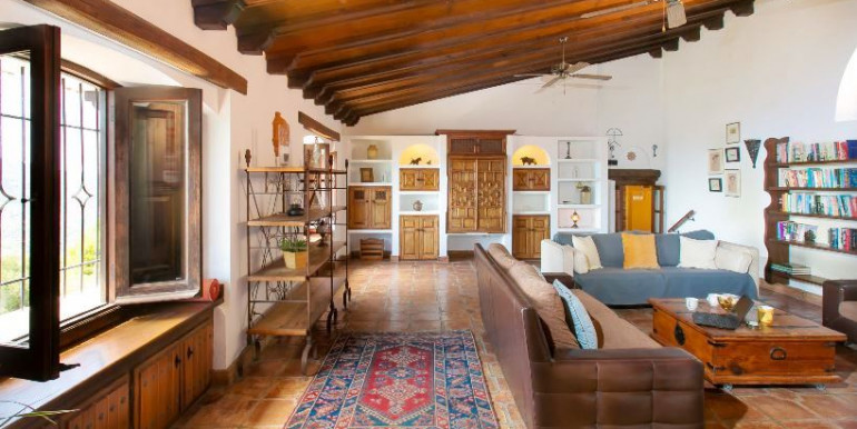 EN FRIGILIANA CON JACUZZI