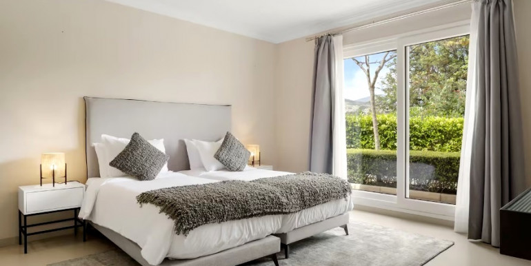 EN MARBELLA EXCELENTE VILLA