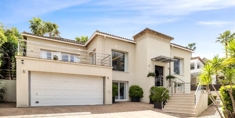 EN MARBELLA EXCELENTE VILLA