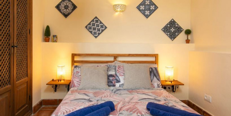 EN FRIGILIANA CON JACUZZI