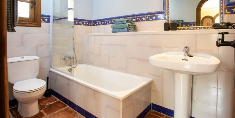 EN FRIGILIANA CON JACUZZI