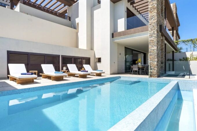 MODERNA VILLA EN BENAHAVÍS