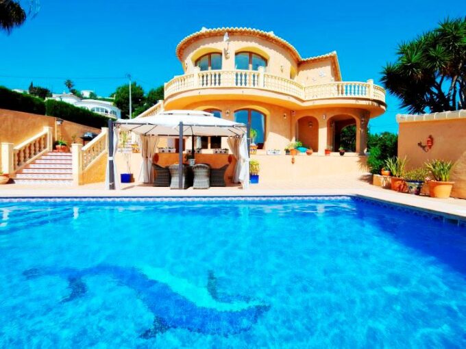 VILLA EN CALPE CERCA DEL MAR