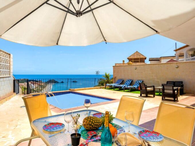 BONITA CASA EN ALMUÑECAR