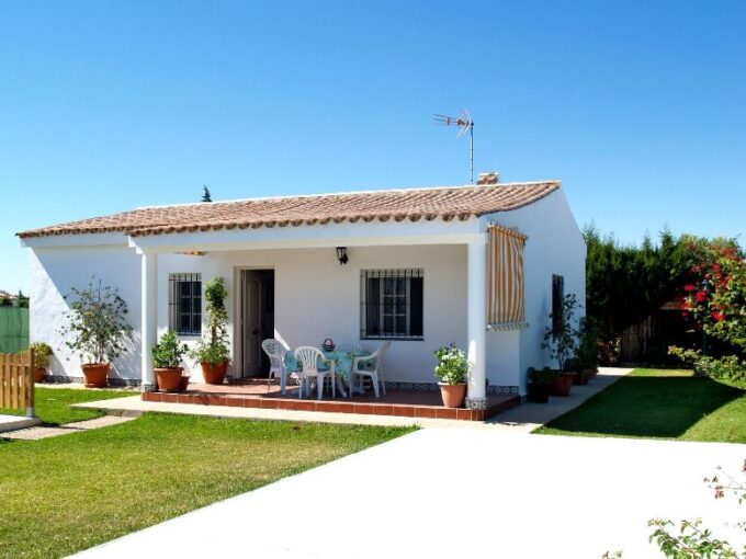 ACOGEDOR CHALET EN CONIL